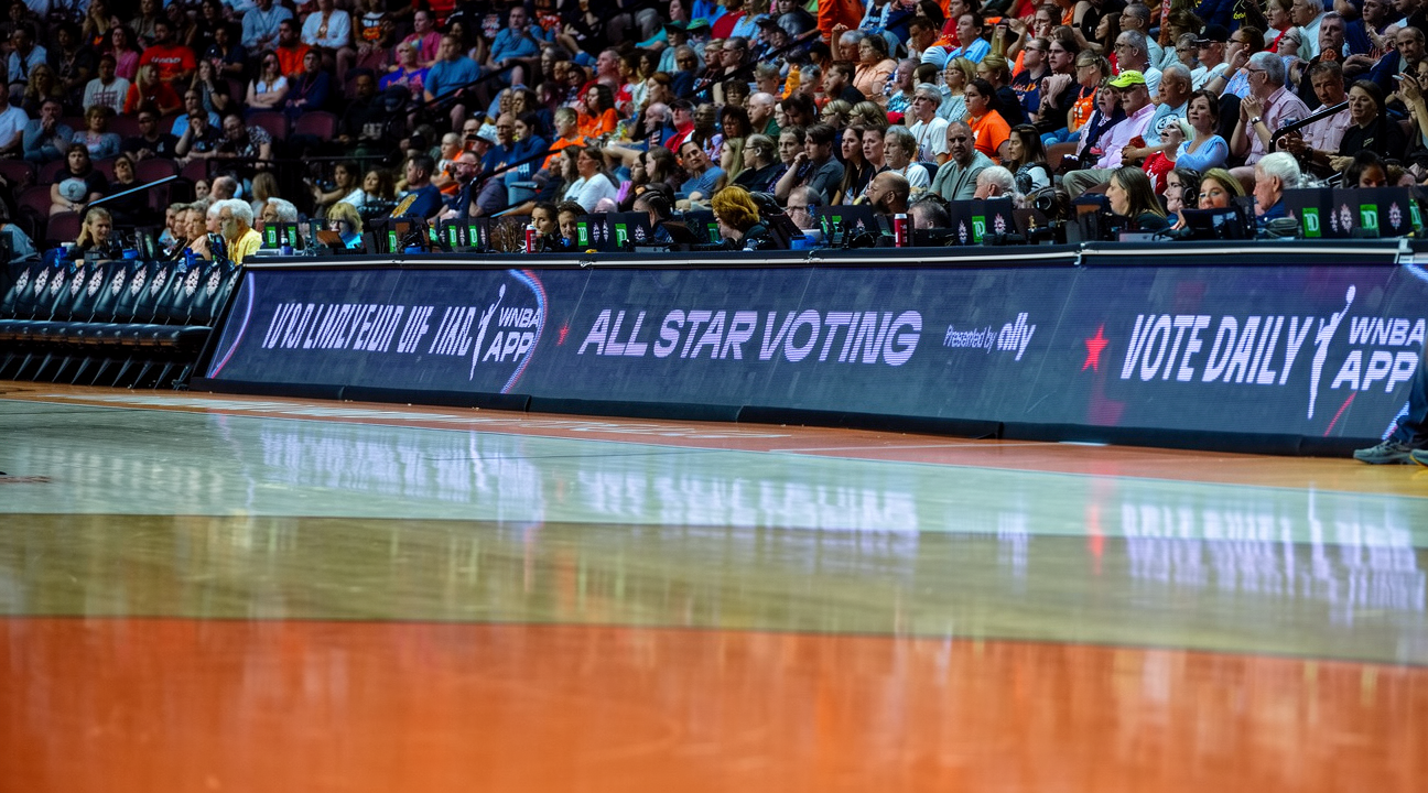 星空体育平台 - WNBA 全明星选秀花絮：Weatherspoon 与 Cooper 选边，Bueckers 与 Clark 成焦点 - 星空体育